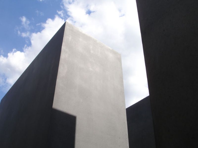 Holocaust Memorial: Architect Peter Eisenman, Berlin 2005